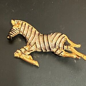 Stylish Zebra Brooch in Gold and Silver